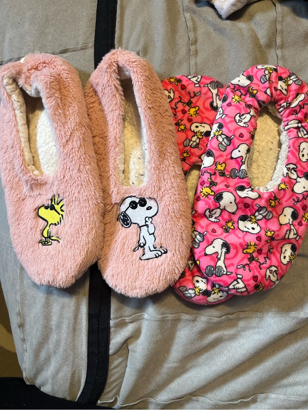 Cute Snoopy Slippers - Picture 1 of 1